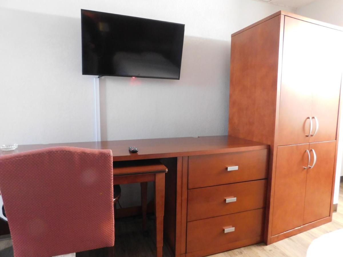 Park View Inn. *